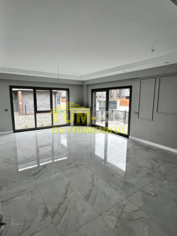 Silivri Kavaklı'da Kiralık Havuzlu villa