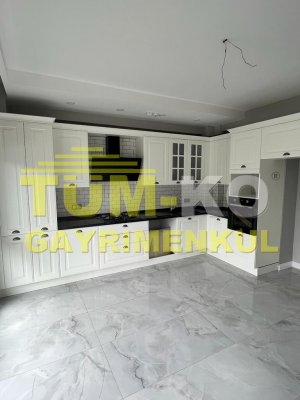 Silivri Kavaklı'da Kiralık Havuzlu villa