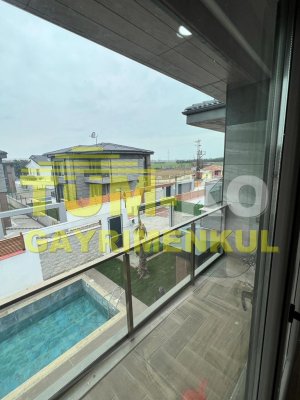 Silivri Kavaklı'da Kiralık Havuzlu villa