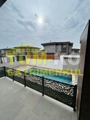 Silivri Kavaklı'da Kiralık Havuzlu villa