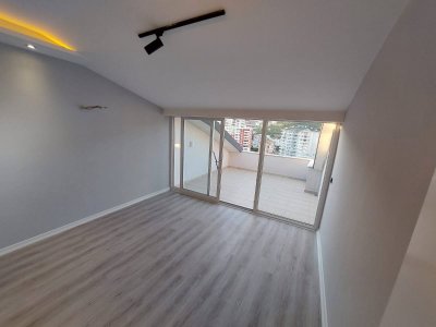 Türkiye Vatandaşlığı için uygun taşınmaz. 6+2/310m2