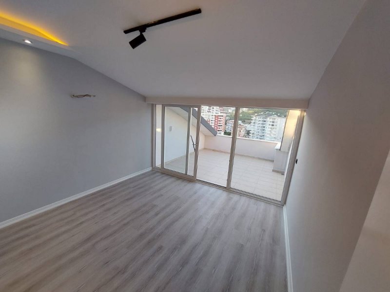 Türkiye Vatandaşlığı için uygun taşınmaz. 6+2/310m2