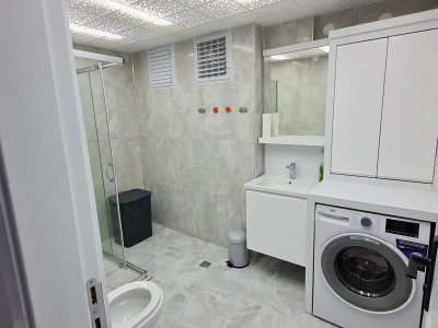Nilgun Sitesi. Satılık daire. 2+1/105m2