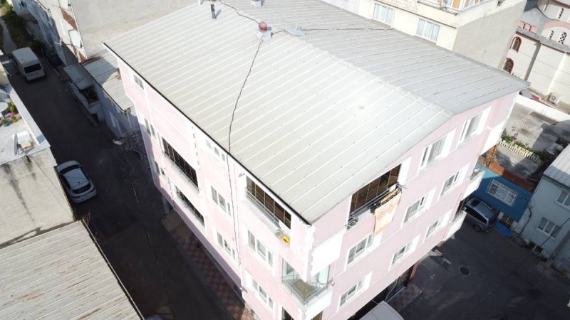 7D GAYRİMENKULDEN SATILIK HÜDAVENDİGAR DA  3 CEPHELİ  KÖŞEBAŞI 5 KATLI MÜSTAKİL  EV