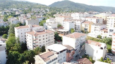 7D GAYRİMENKULDEN SATILIK HÜDAVENDİGAR DA  3 CEPHELİ  KÖŞEBAŞI 5 KATLI MÜSTAKİL  EV