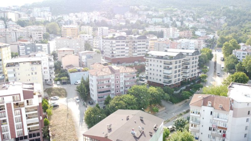 7D GAYRİMENKULDEN SATILIK HÜDAVENDİGAR DA  3 CEPHELİ  KÖŞEBAŞI 5 KATLI MÜSTAKİL  EV