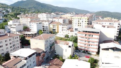 7D GAYRİMENKULDEN SATILIK HÜDAVENDİGAR DA  3 CEPHELİ  KÖŞEBAŞI 5 KATLI MÜSTAKİL  EV