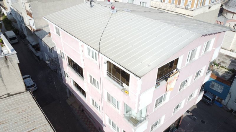 7D GAYRİMENKULDEN SATILIK 3 CEPHELİ KÖŞE BAŞI 5 KATLI BİNA 