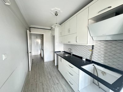 TAHSİN YAZICI MAH 135 M2 ÇİFT CEPHE DOĞALGAZLI KİRALIK DAİRE