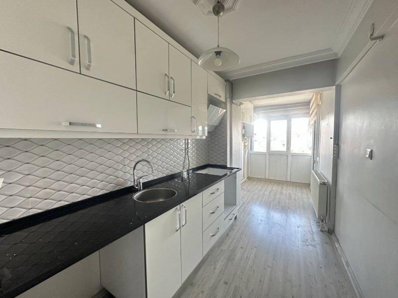 TAHSİN YAZICI MAH 135 M2 ÇİFT CEPHE DOĞALGAZLI KİRALIK DAİRE