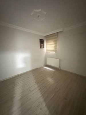 TAHSİN YAZICI MAH 135 M2 ÇİFT CEPHE DOĞALGAZLI KİRALIK DAİRE