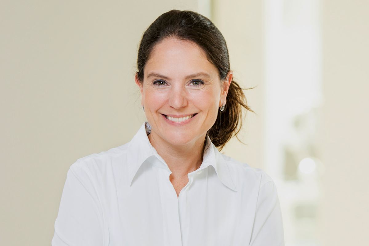 dr angela dergham portrait