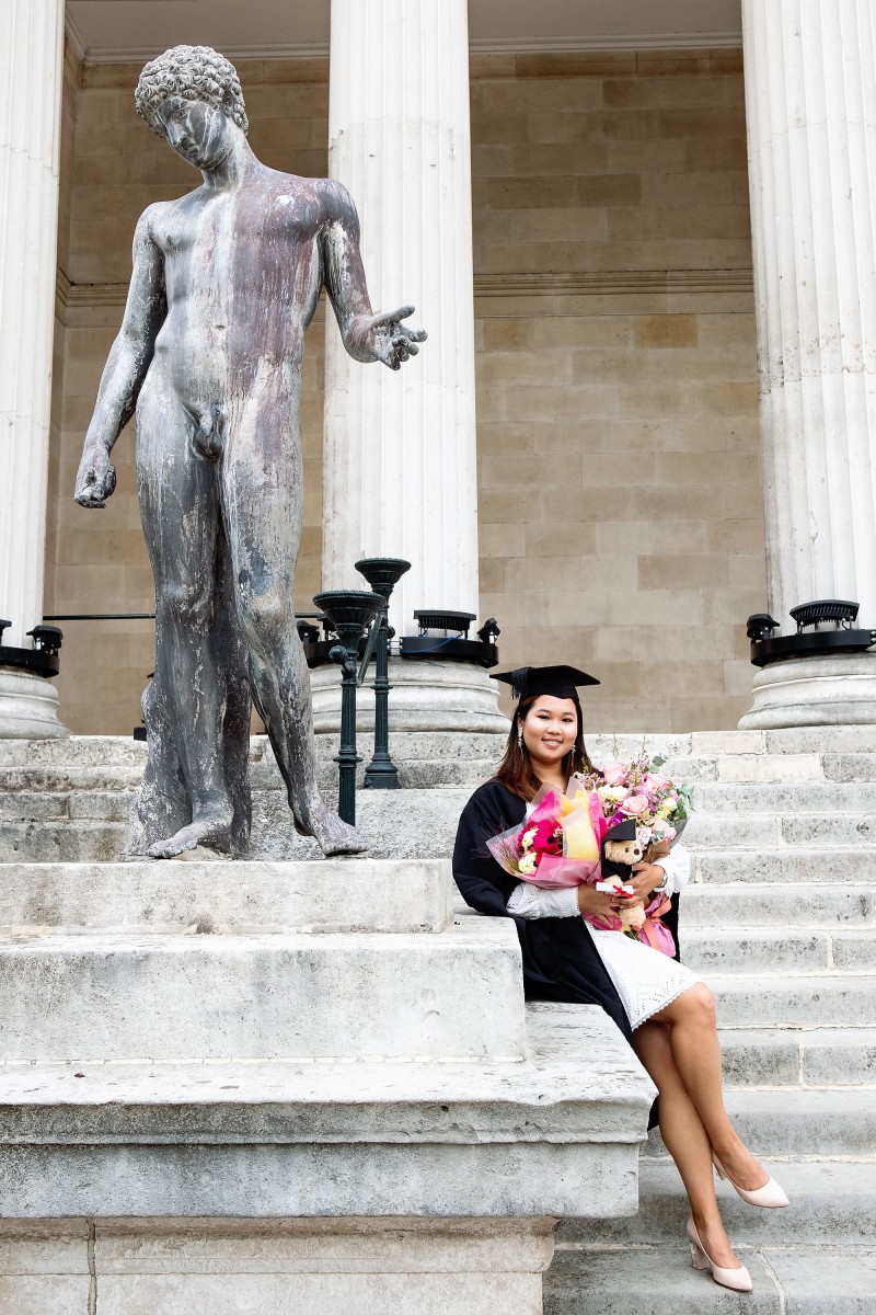 Graduation photo by Splento photographer Julia