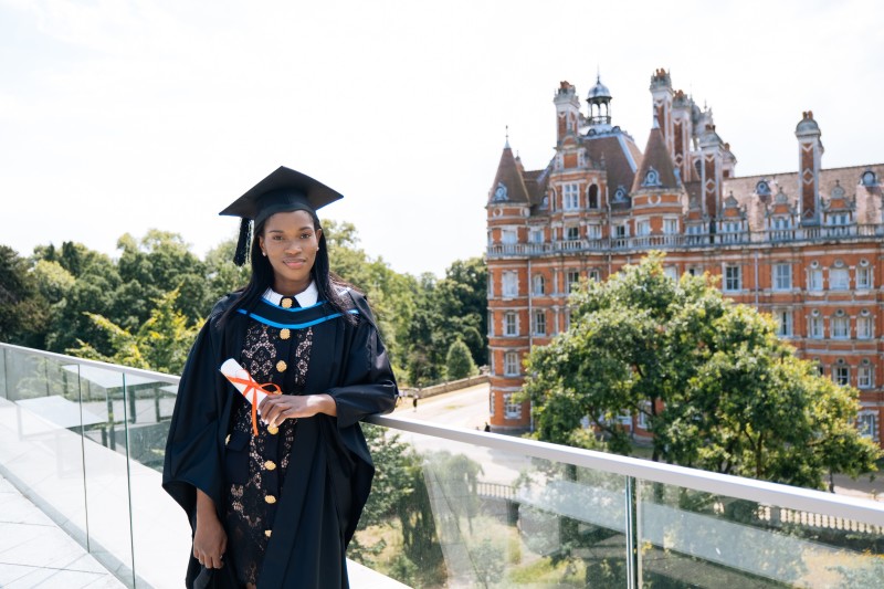 Graduation photo by Splento photographer Julia