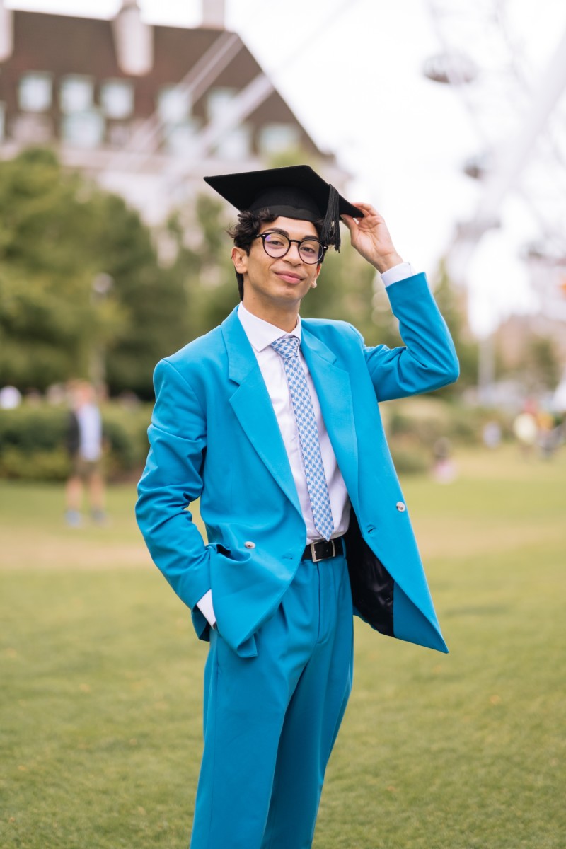 Graduation photo by Splento photographer Julia