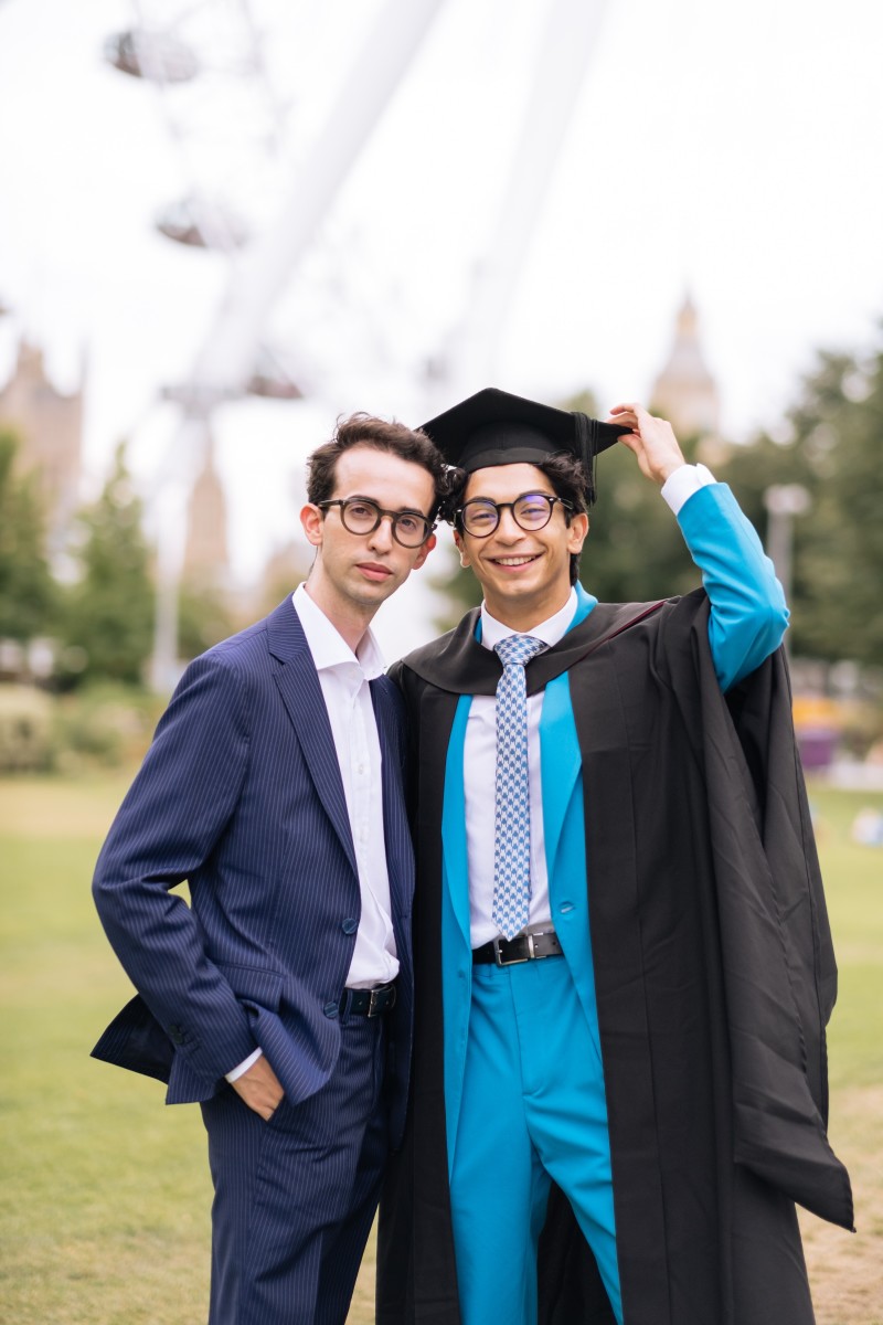 Graduation photo by Splento photographer Julia