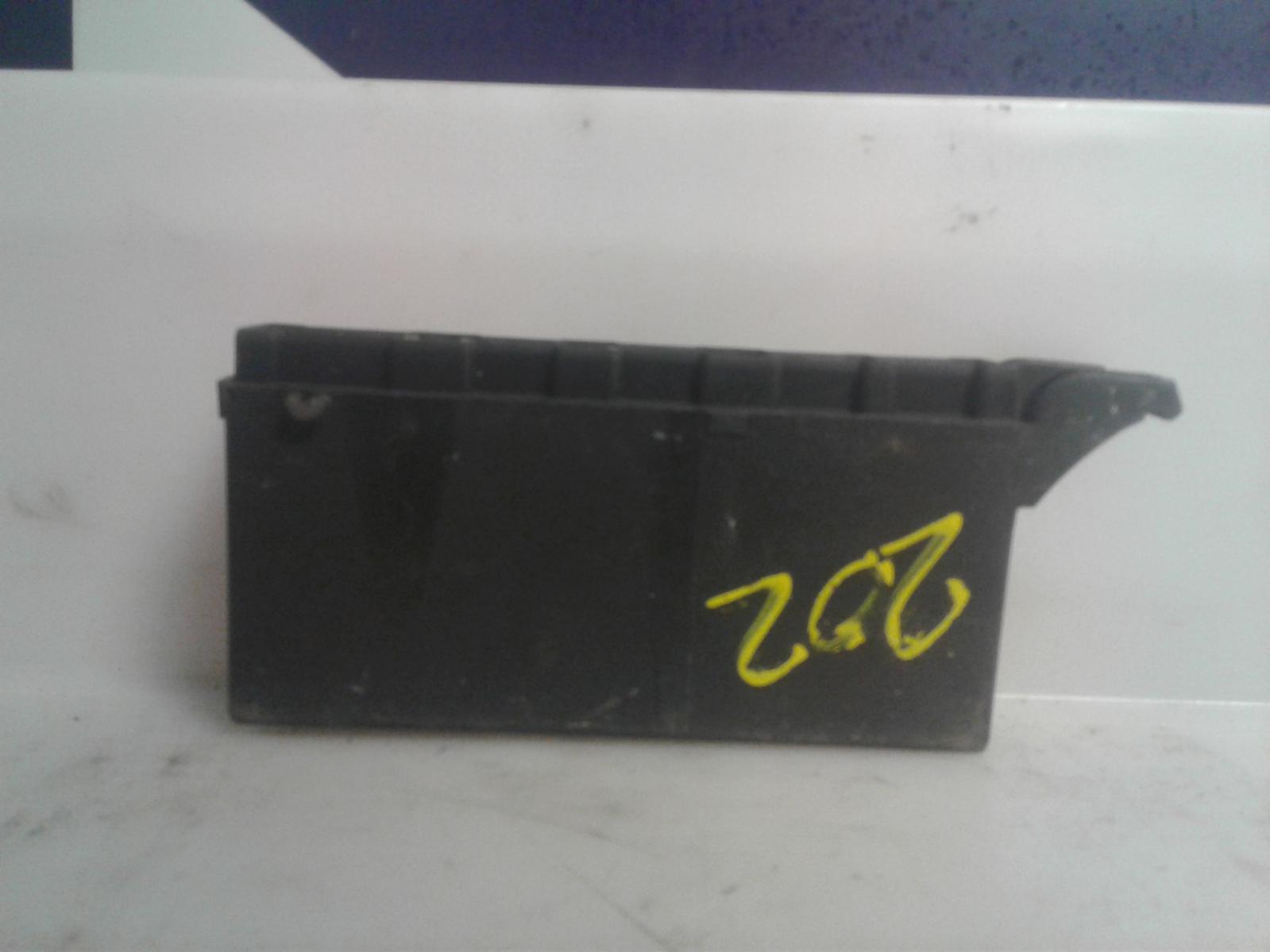 View Auto part Headlight Relay Mercedes C Class 1998
