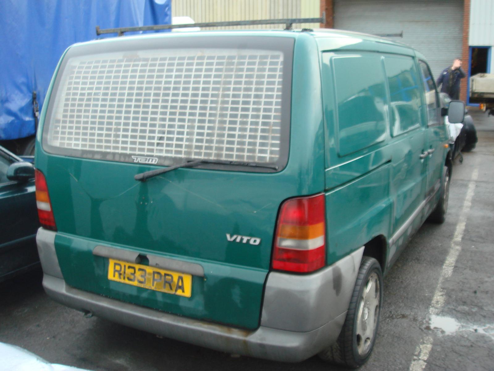 LF Door Window Vito Mercedes 1998