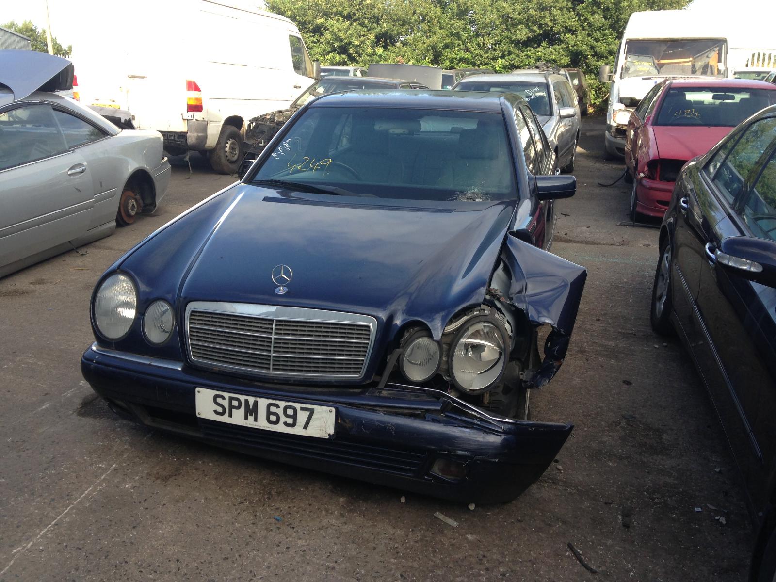 View Auto part Grille Mercedes E Class 1997