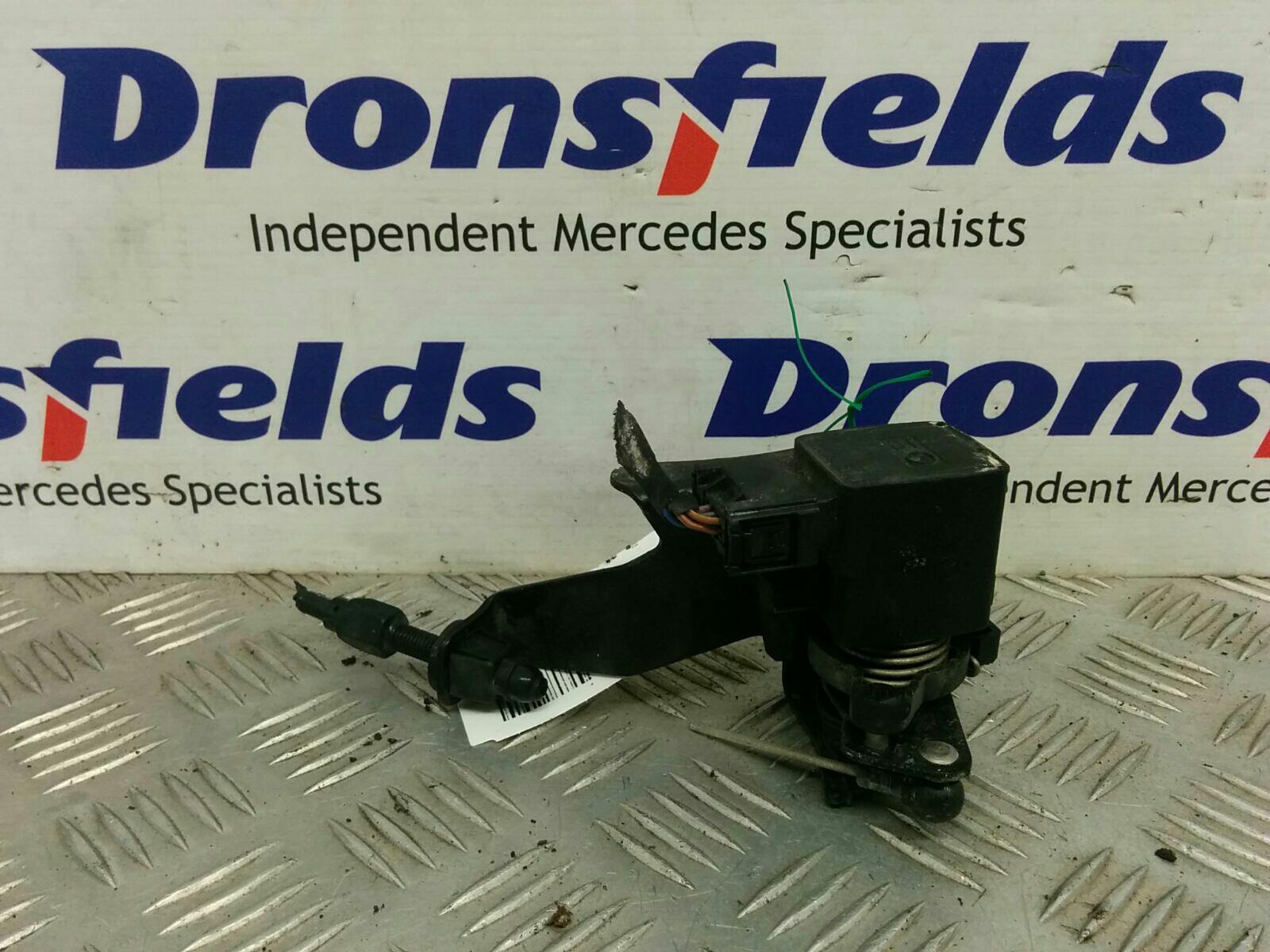 View Auto part Throttle Position Sw Mercedes Clk 2001