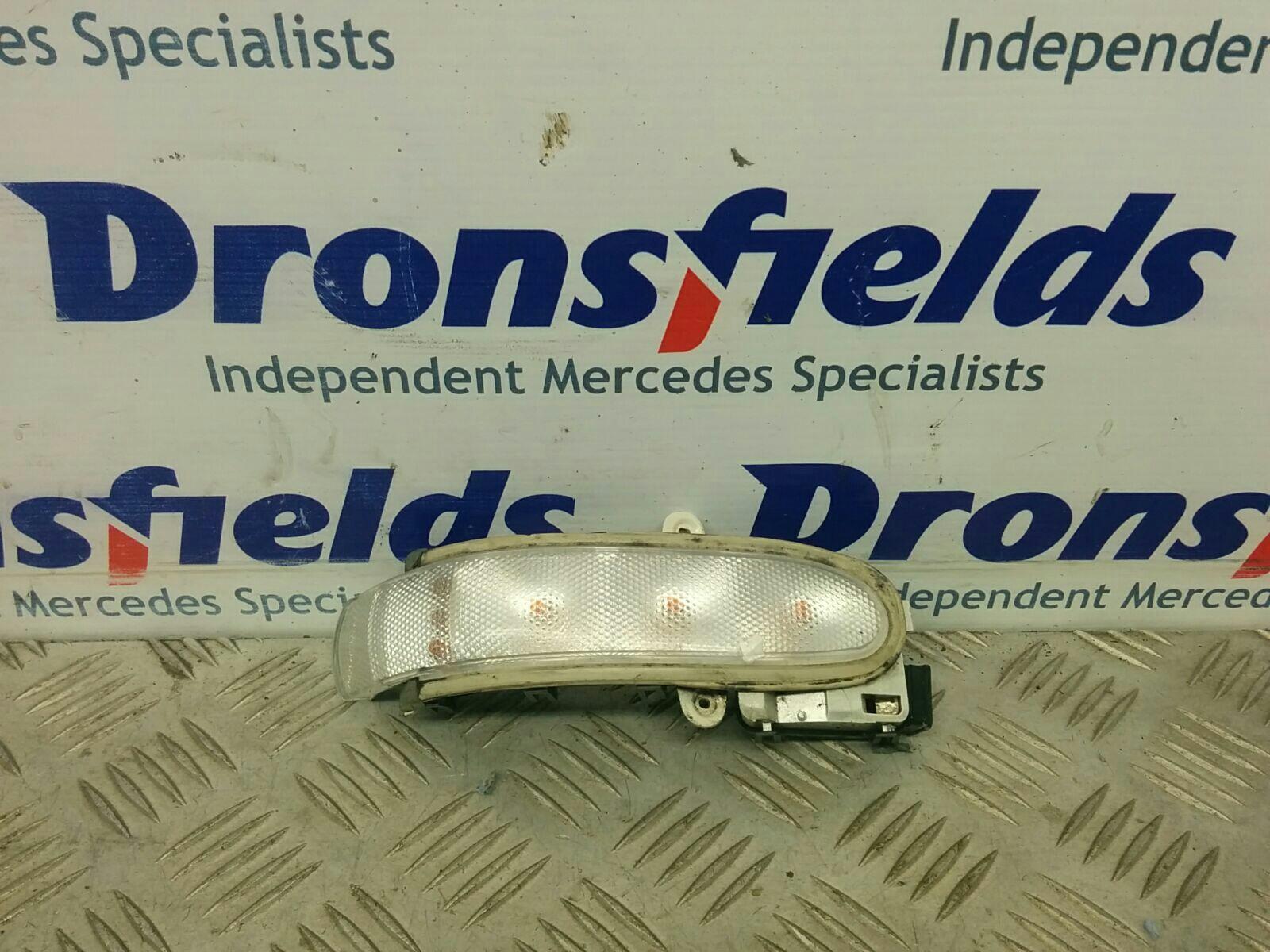 View Auto part R Indicator Light Mercedes C Class 2003
