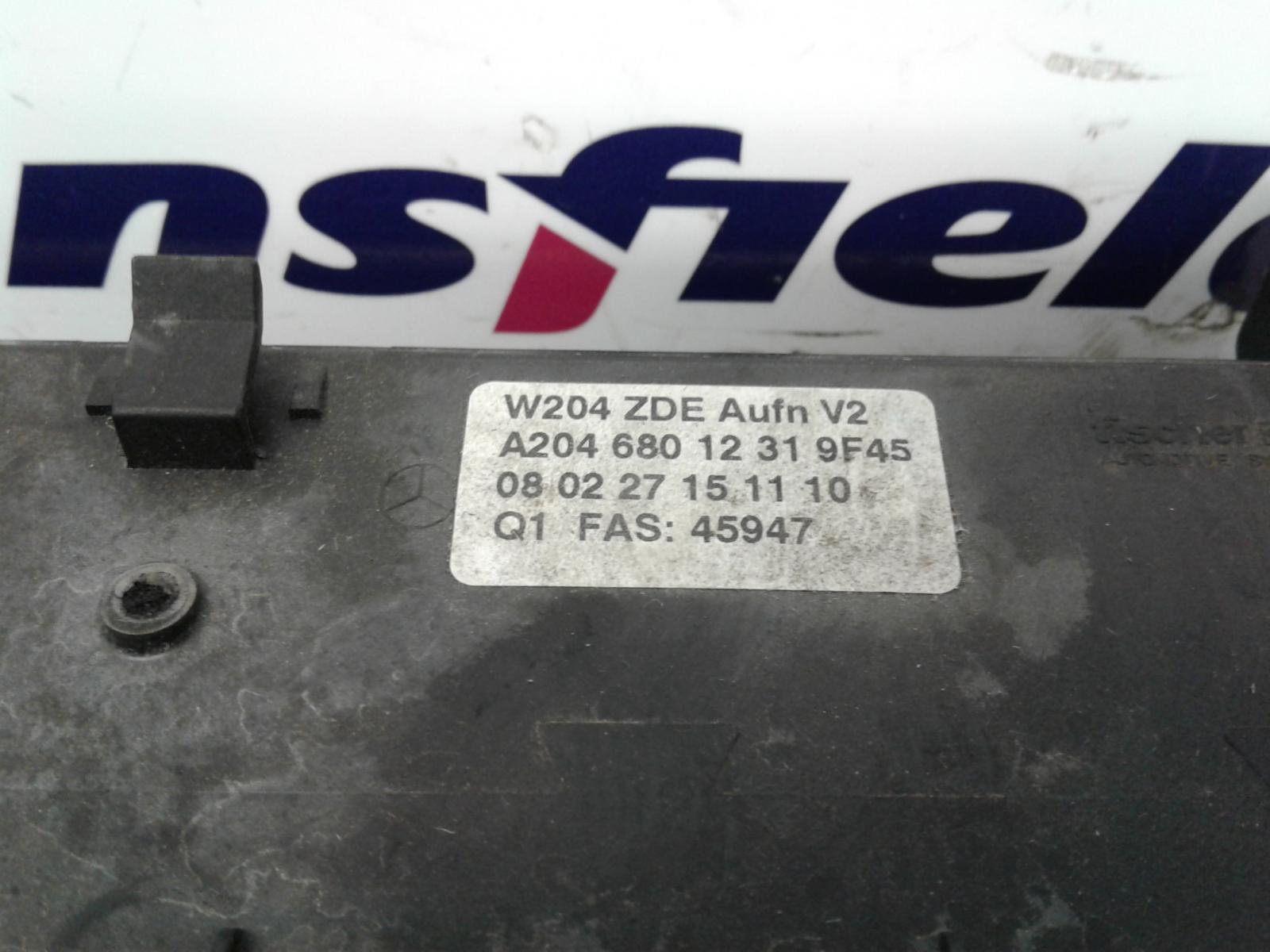 View Auto part Sat Nav Unit Mercedes C Class 2008