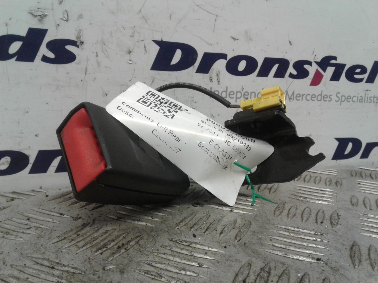 View Auto part Seat Belt Mercedes E Class 2011