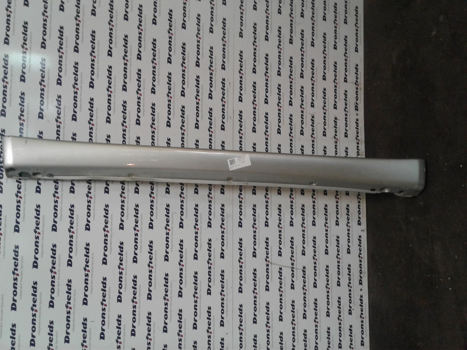 View Auto part Side Skirt Mercedes M Class 2002