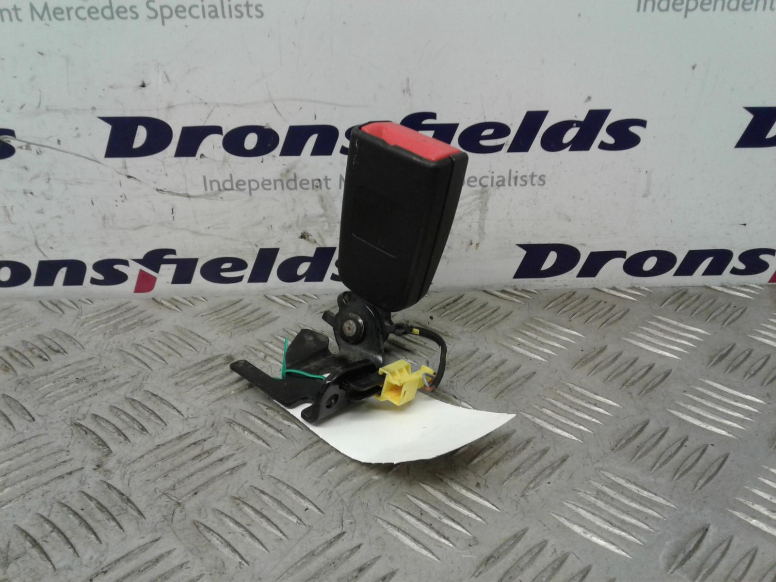 View Auto part Seat Belt Mercedes E Class 2010