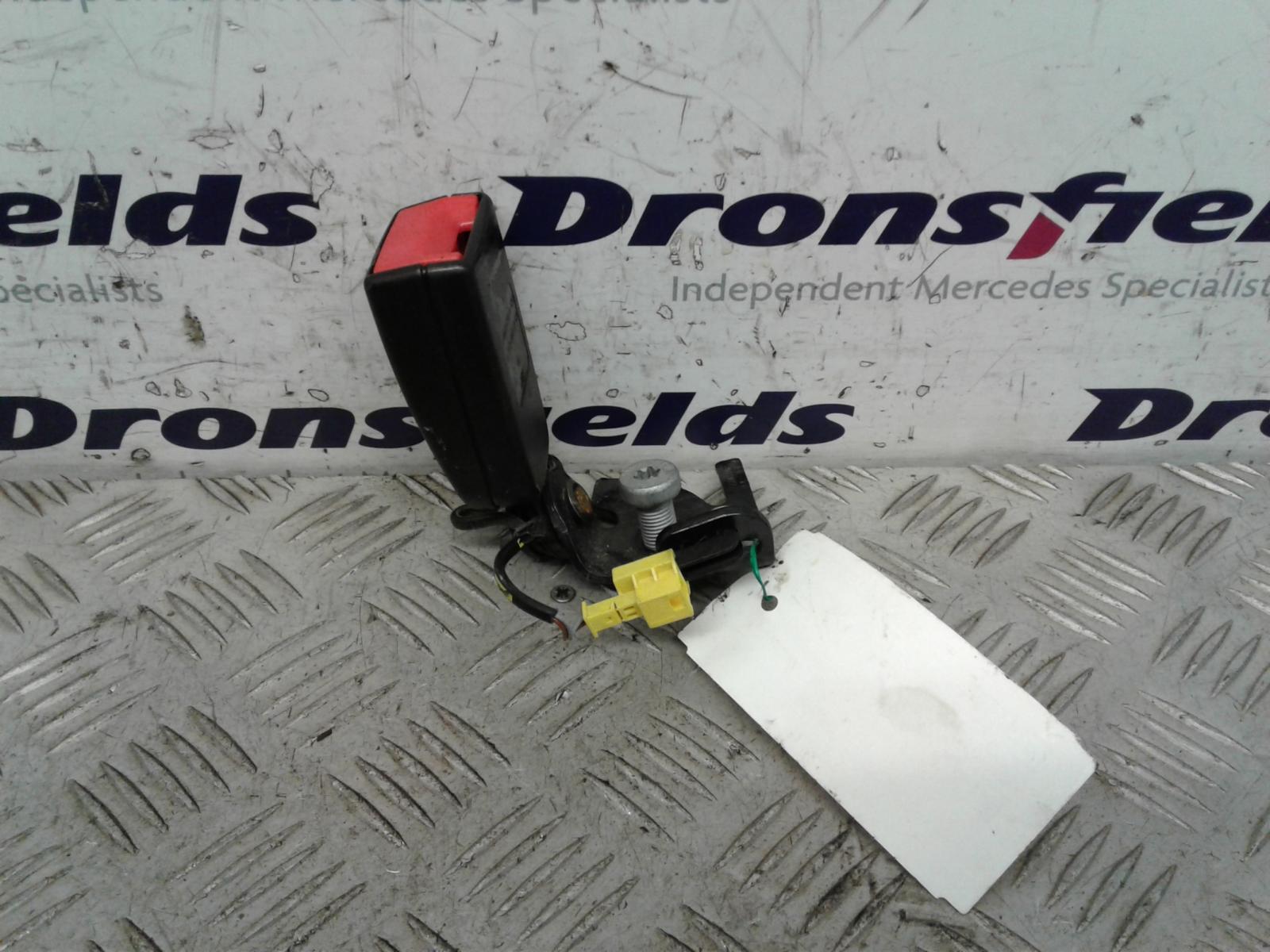 View Auto part Seat Belt Mercedes E Class 2010