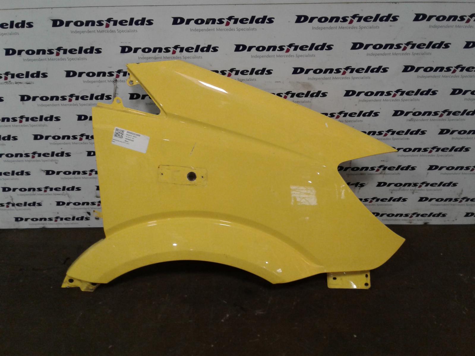View Auto part R Wing Mercedes Sprinter 2014