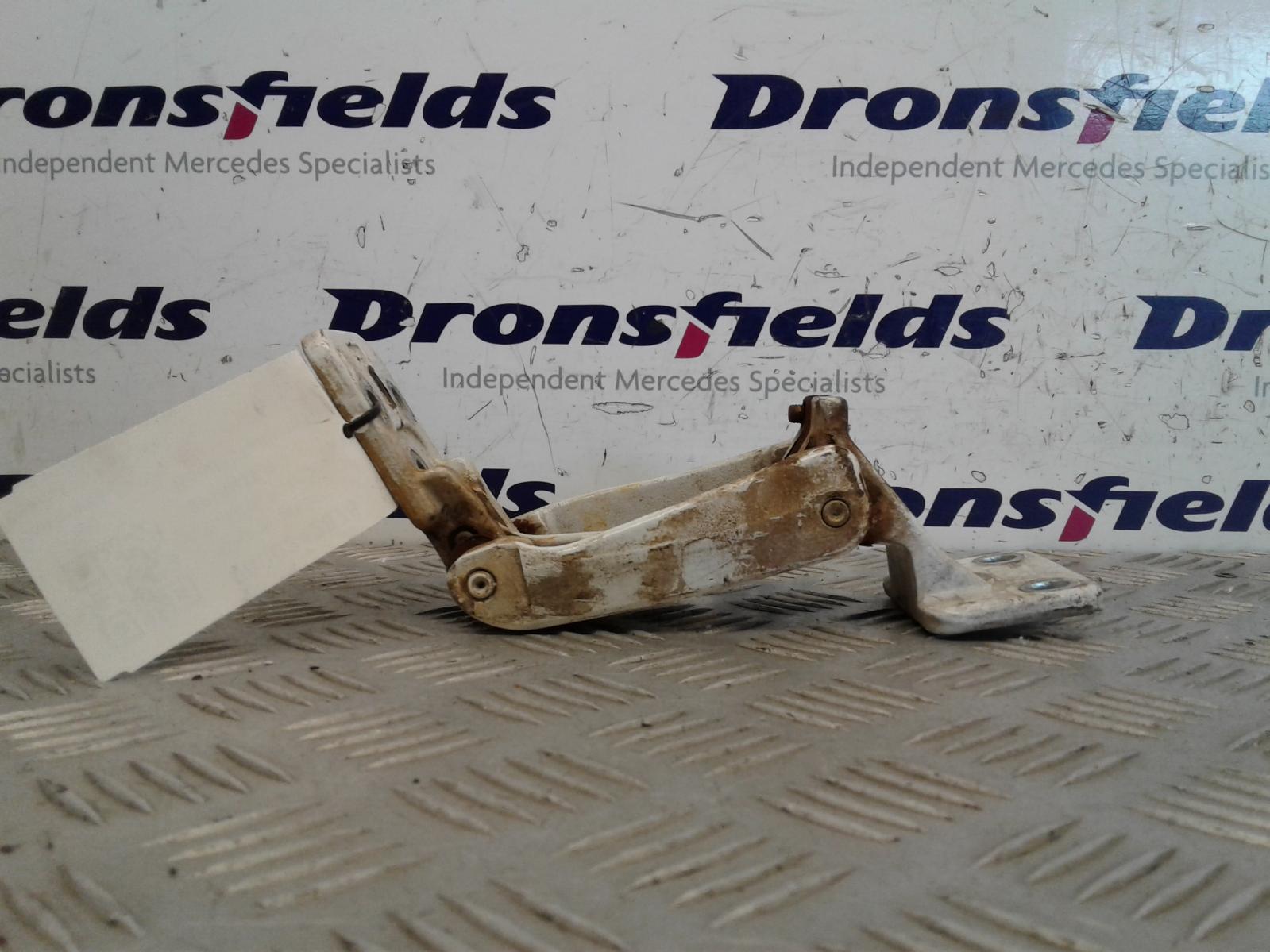 View Auto part Bootlid/Tailgate Hinge Mercedes Sprinter 2010