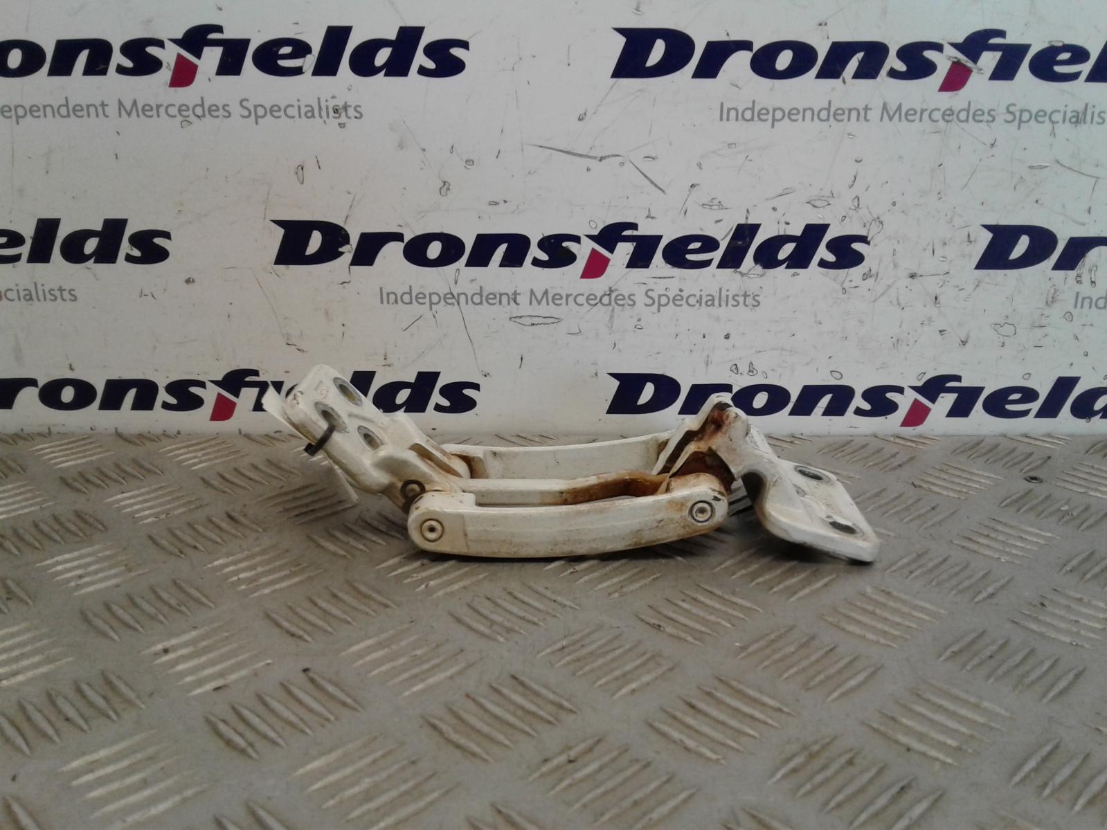 View Auto part Bootlid/Tailgate Hinge Mercedes Sprinter 2010