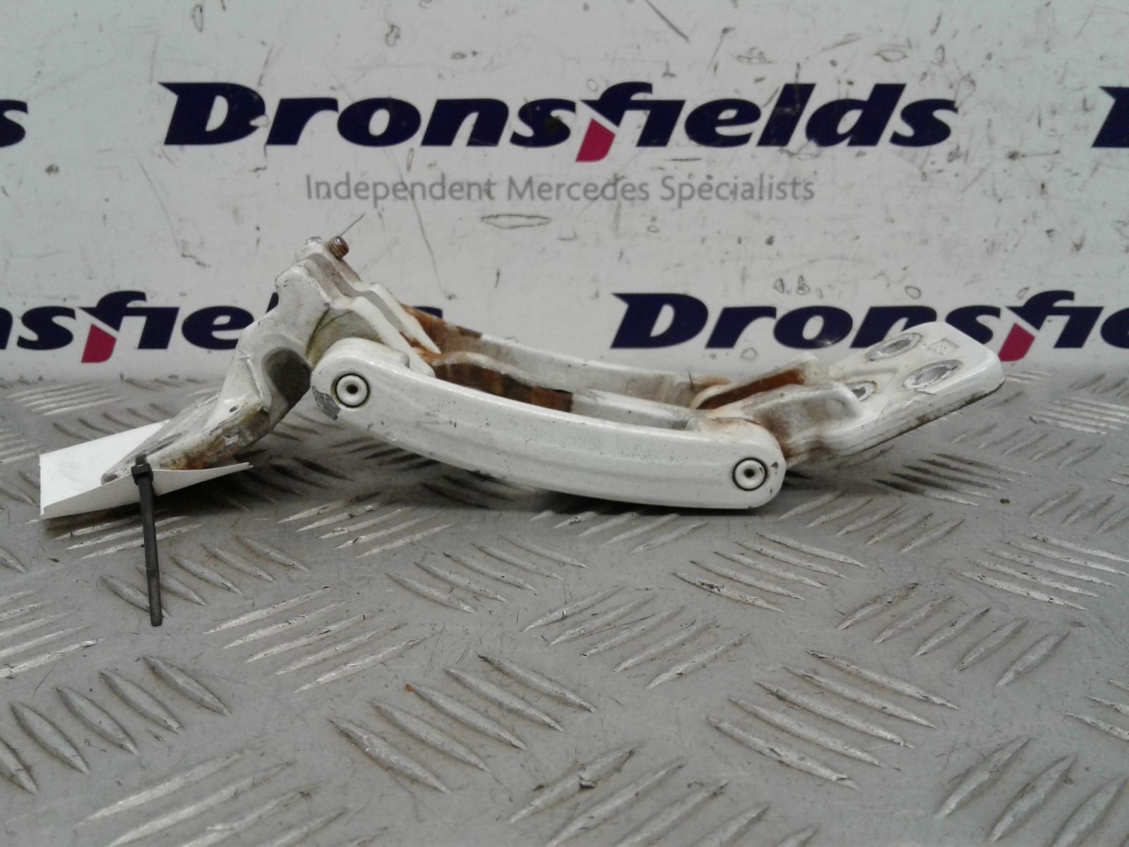 View Auto part Bootlid/Tailgate Hinge Mercedes Sprinter 2010