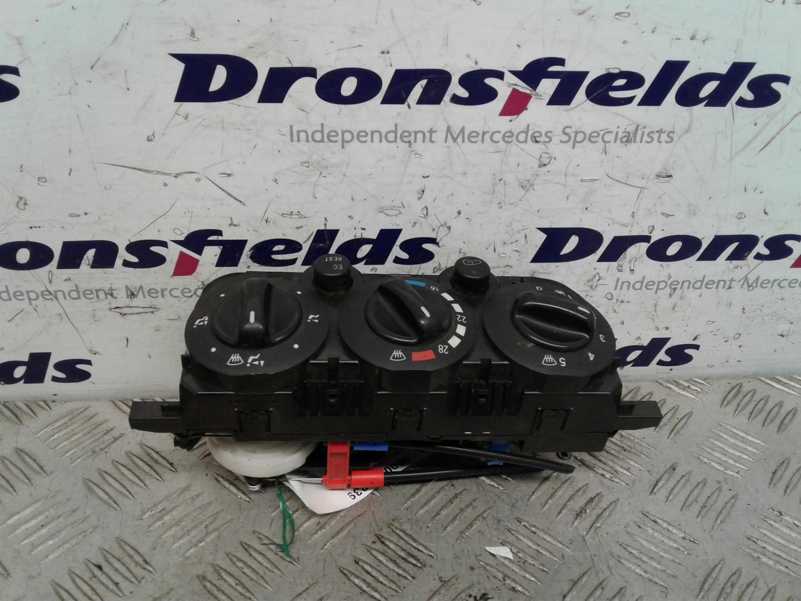 View Auto part Heater/AC Controller Mercedes Vaneo 2002