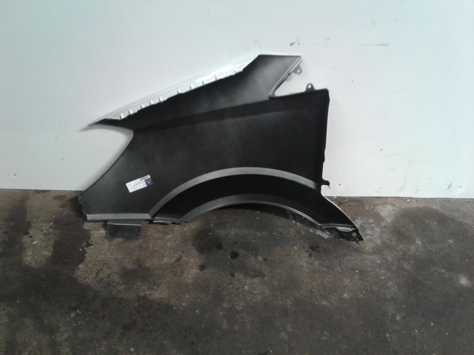 2006 Unknown Unknown R Wing View Auto part R Wing Unknown Unknown 2006
