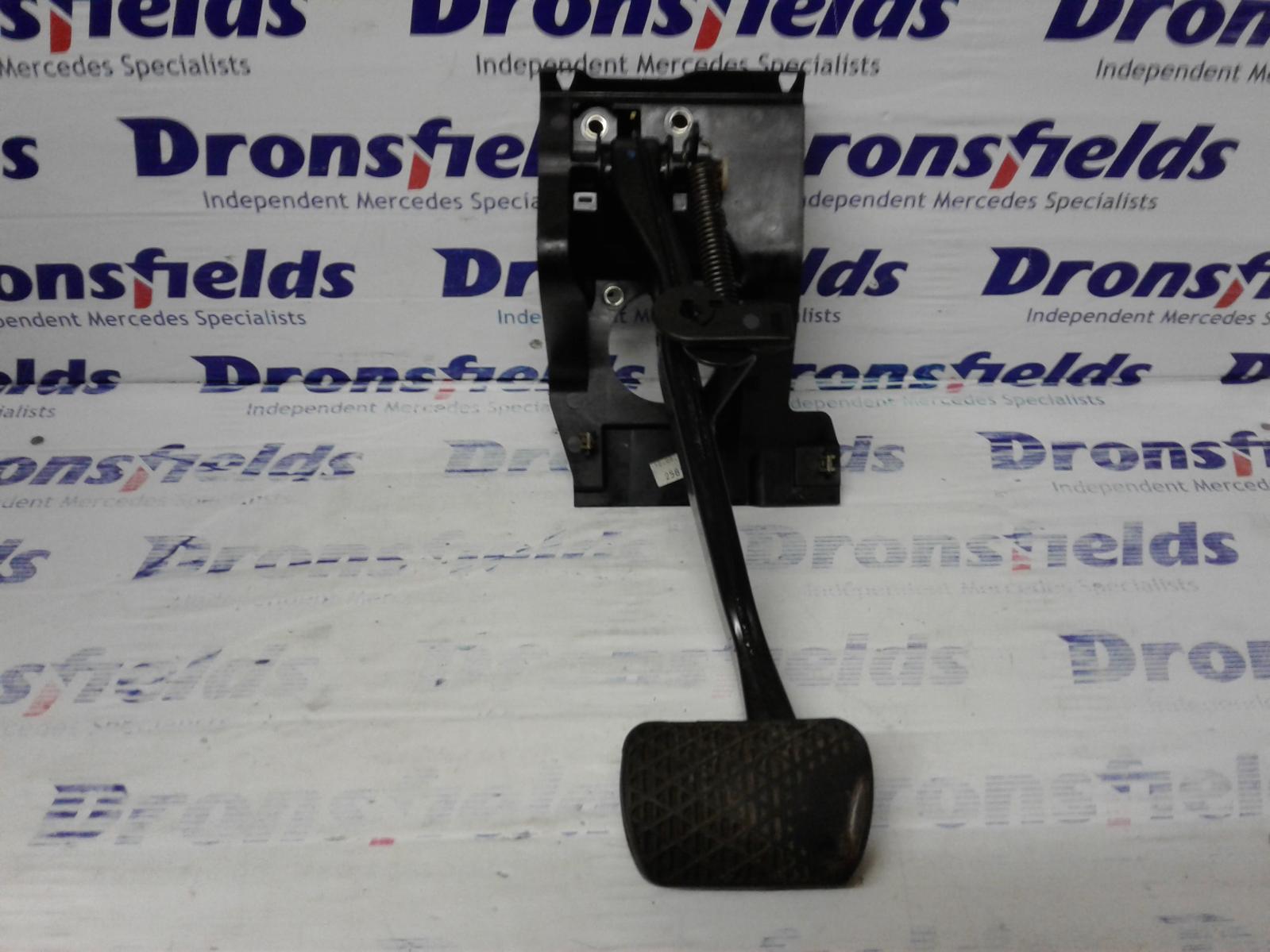 View Auto part Brake Pedal Mercedes C Class 2005