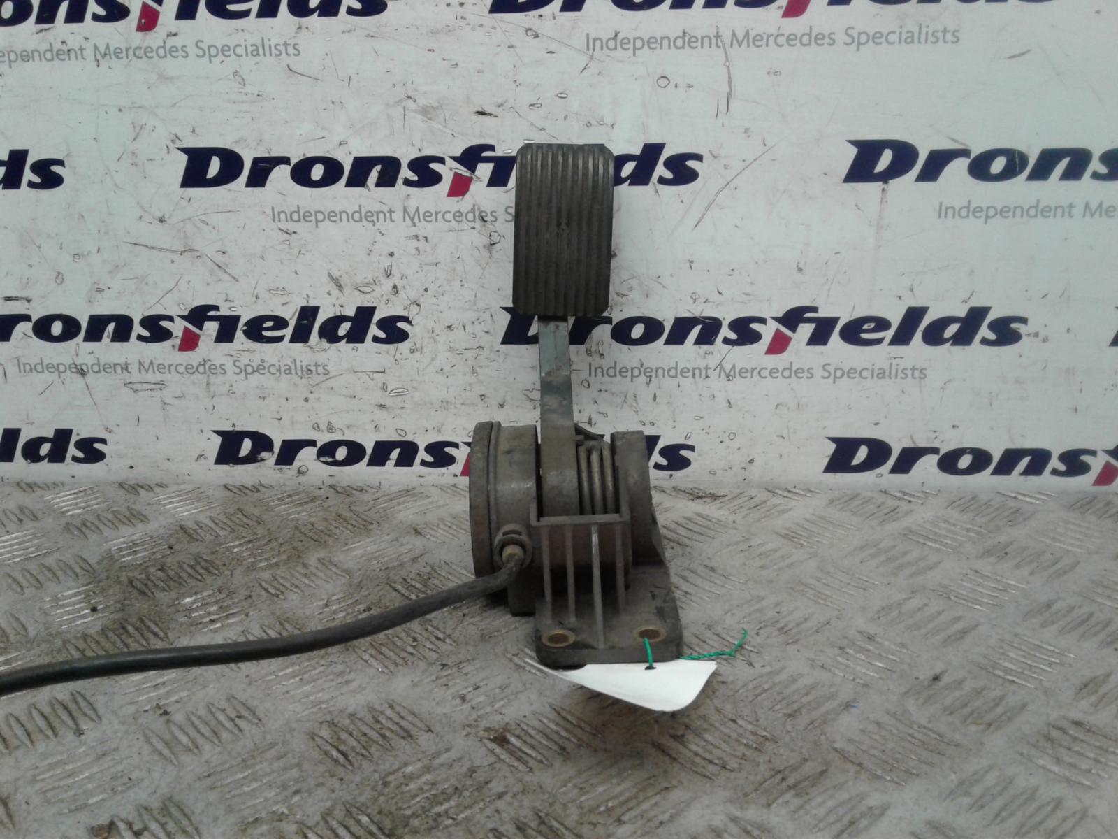 View Auto part Pedal Potentiometer Mercedes Vario 1997