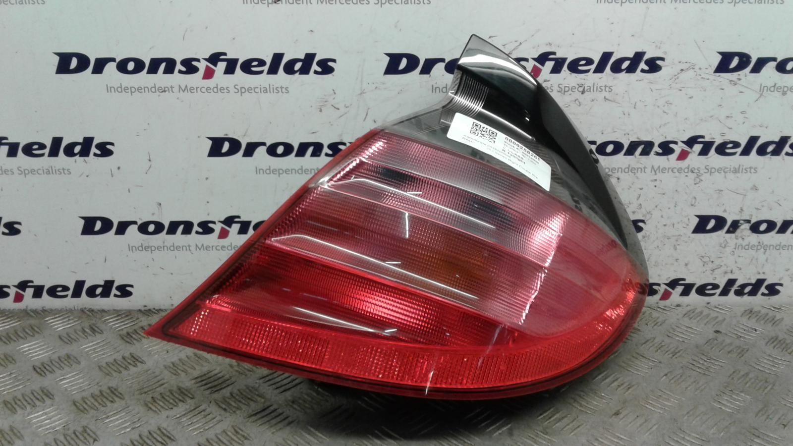 View Auto part R Taillight Mercedes C Class 2003