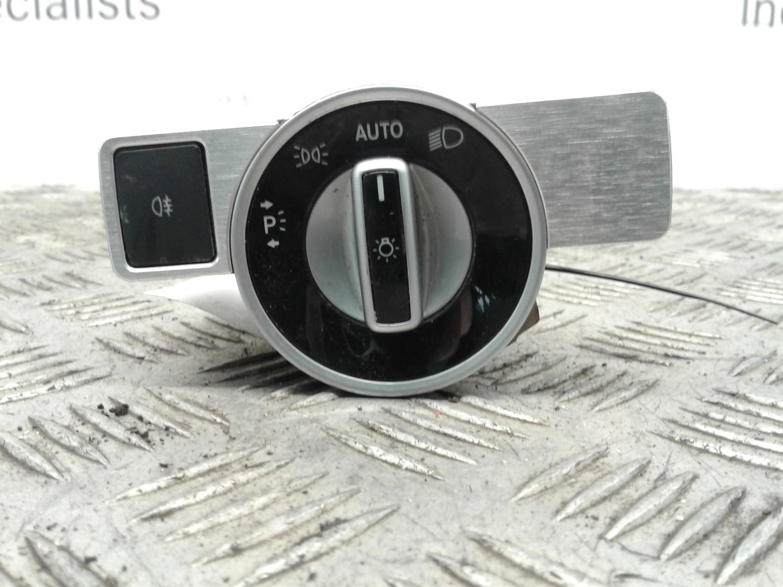 View Auto part Headlight Switch Mercedes C Class 2011