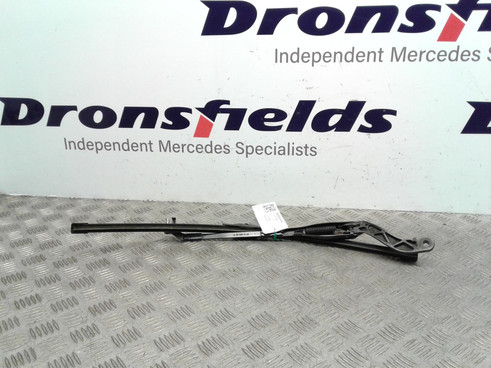 View Auto part Wiper Arm Mercedes E Class 2007