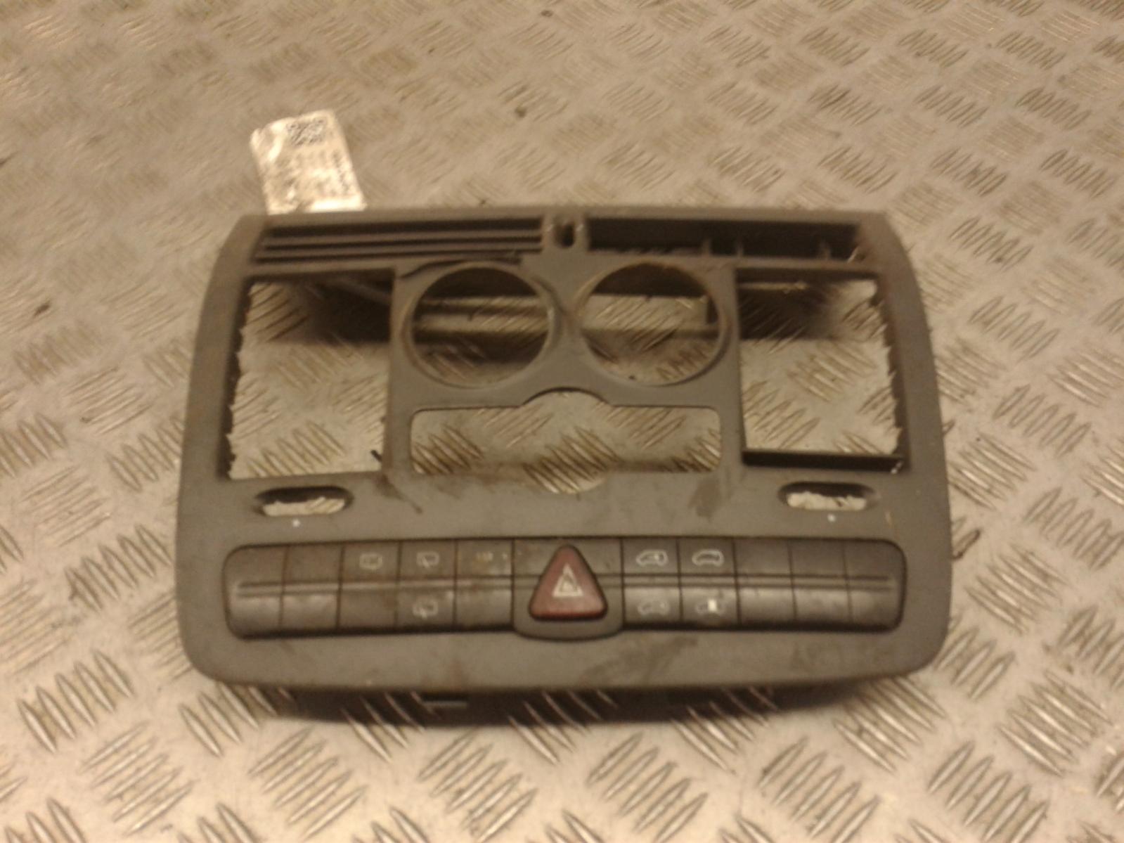 View Auto part Flasher/Hazard Relay Mercedes Vito 2009