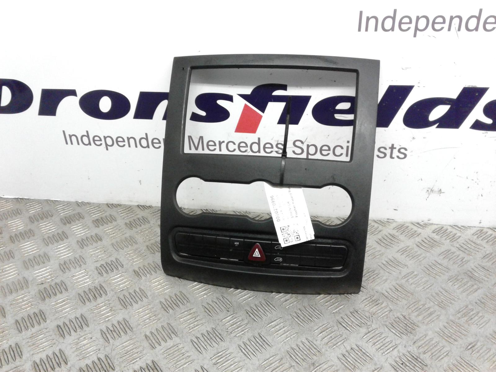View Auto part Flasher/Hazard Relay Mercedes Sprinter 2010