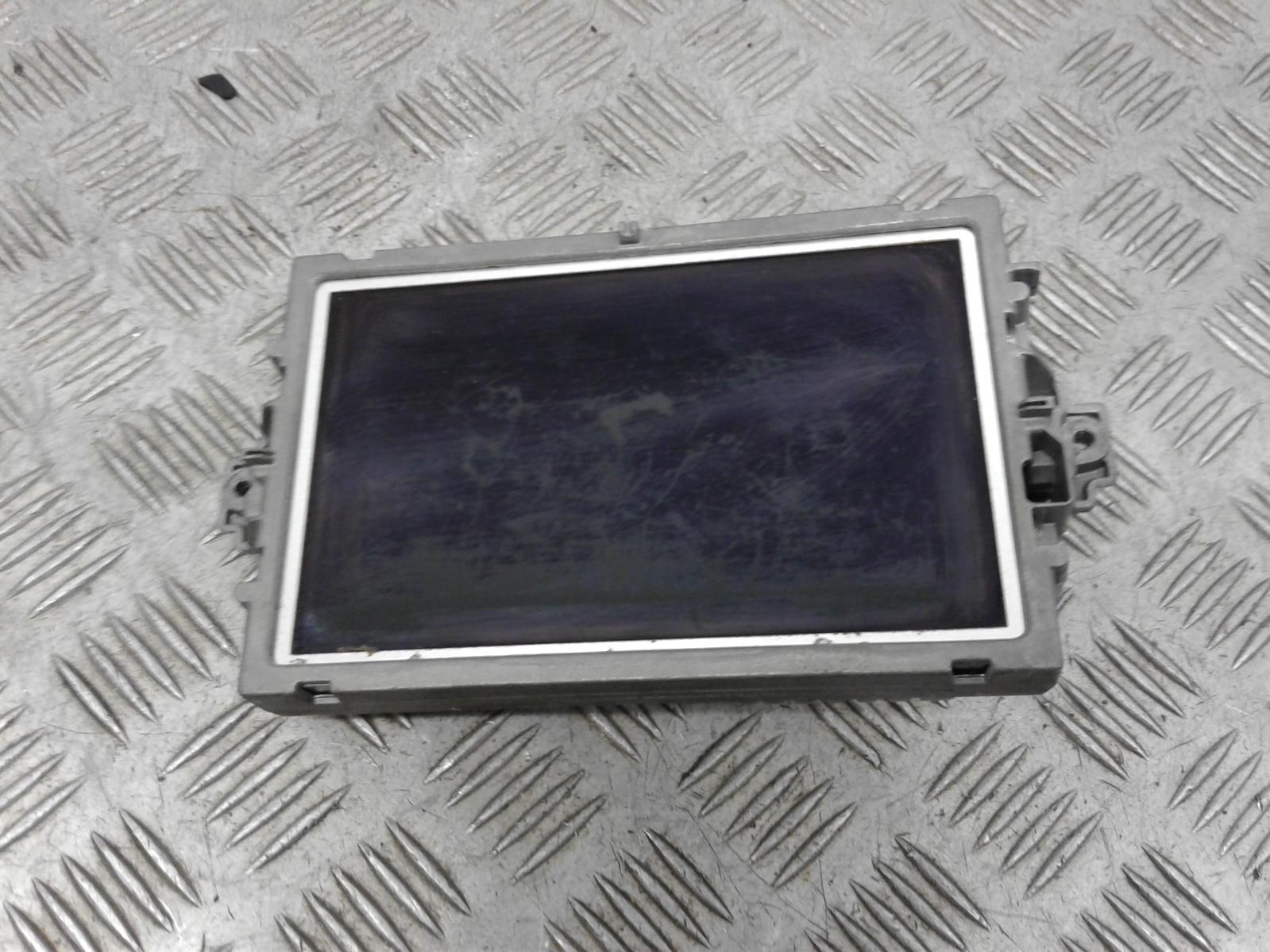 View Auto part Radio Display Mercedes C Class 2013
