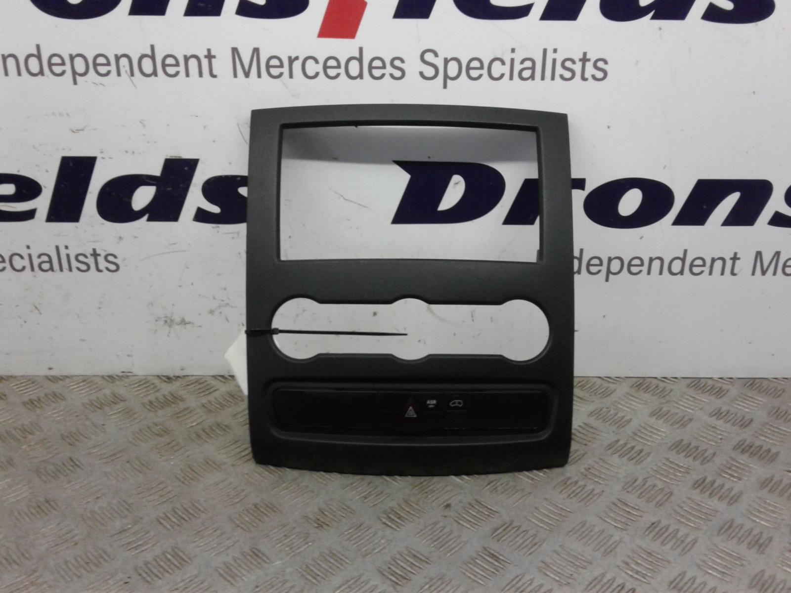 View Auto part Flasher/Hazard Relay Mercedes Sprinter 2015