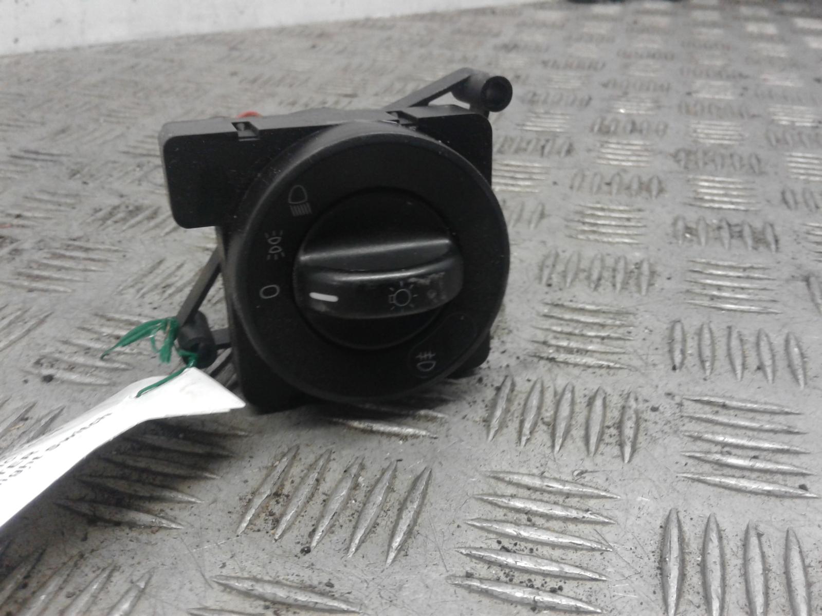 View Auto part Headlight Switch Mercedes Sprinter 2015