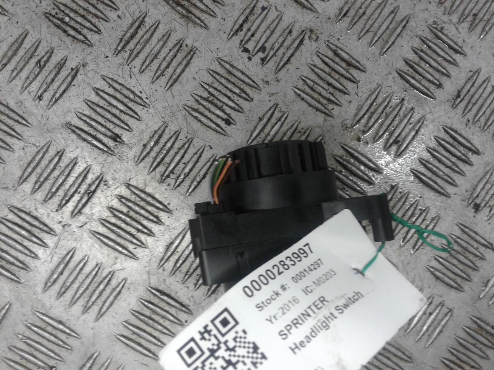 View Auto part Headlight Switch Mercedes Sprinter 2016