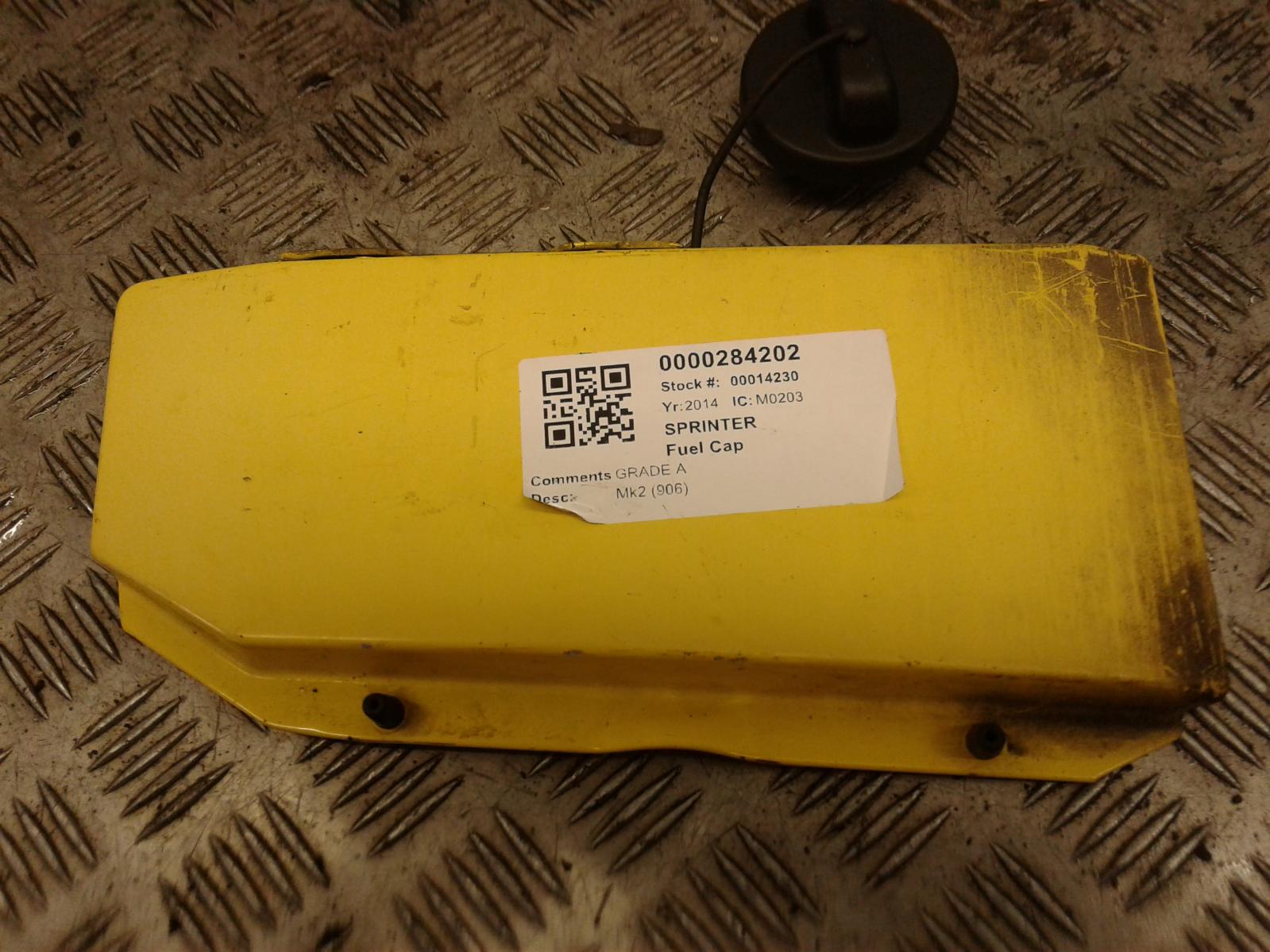 View Auto part Fuelcap Mercedes Sprinter 2014