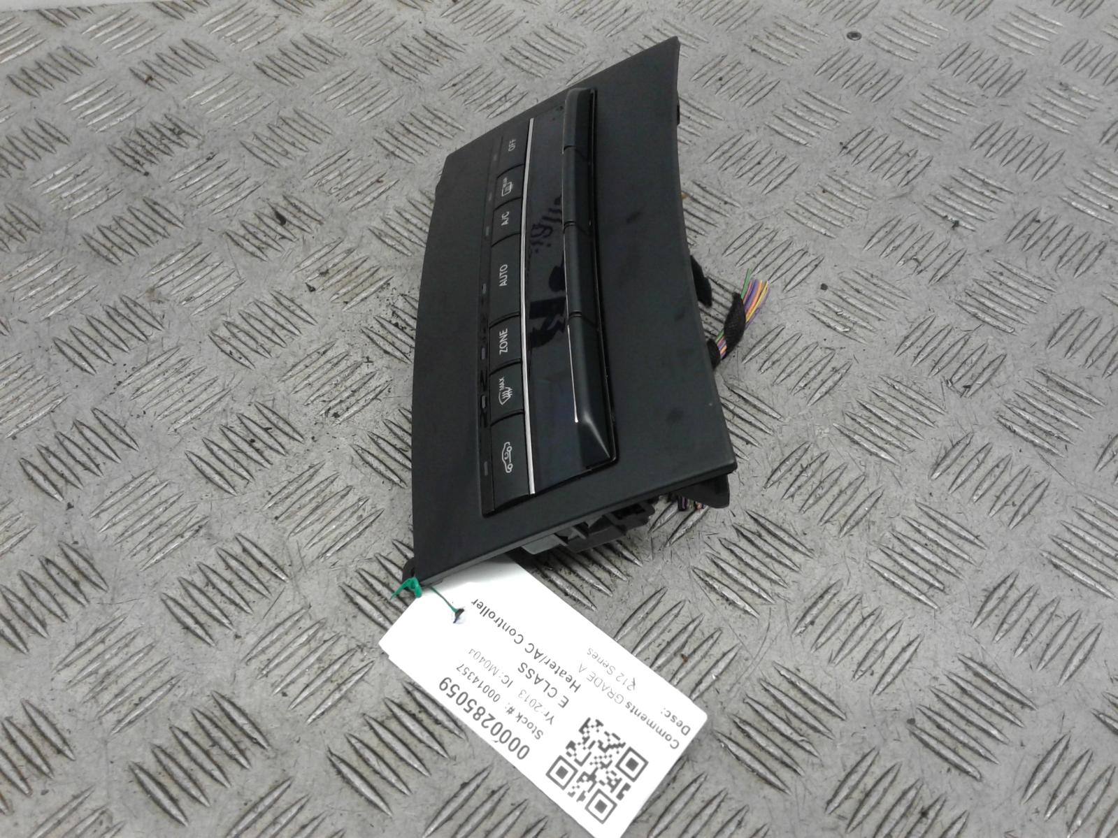 View Auto part Heater/AC Controller Mercedes E Class 2013
