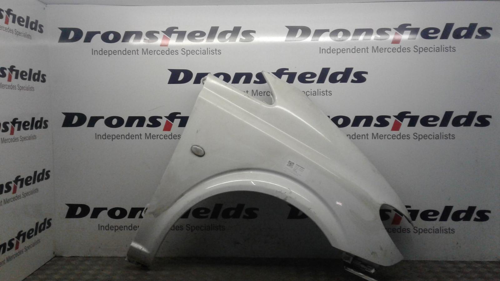 View Auto part R Wing Mercedes Vito 2007